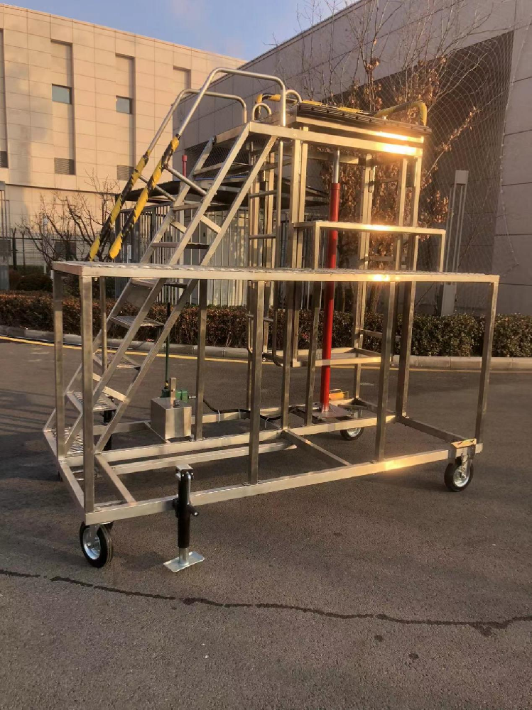 A380，1\4发工作梯