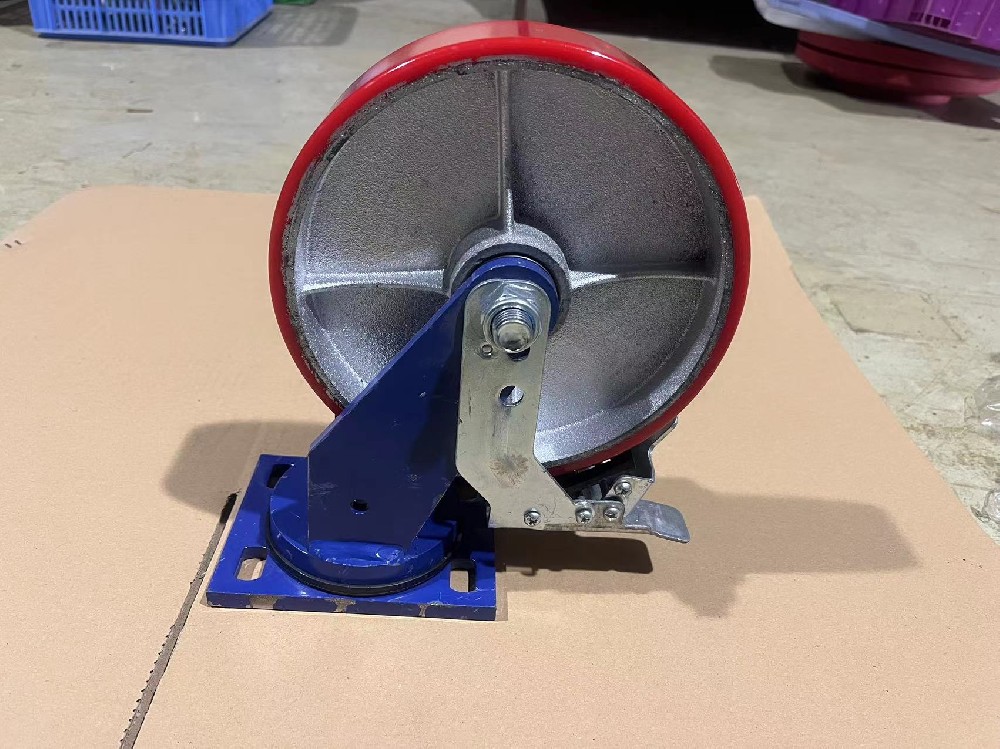 载重型铁芯万向刹车轮