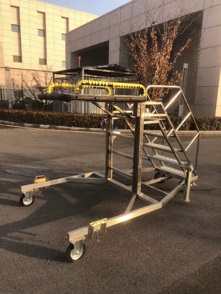 A380起落架工作梯